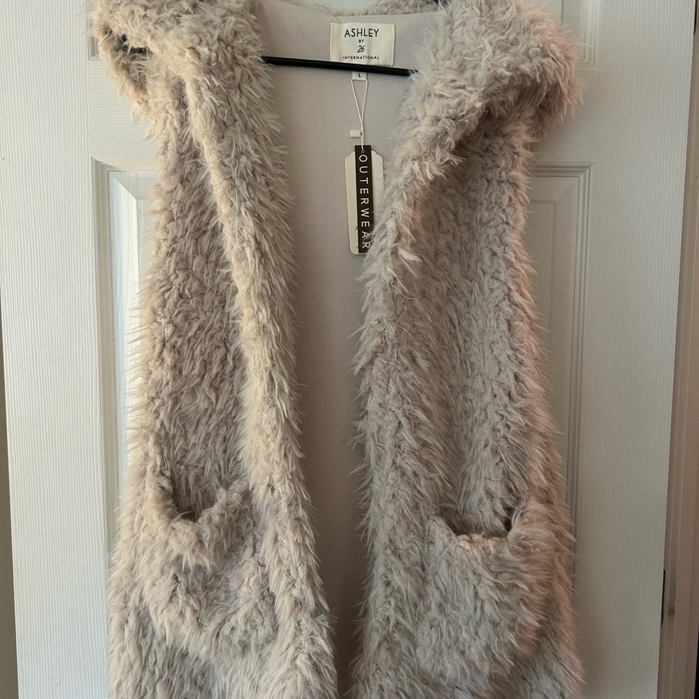 Ashley By 26 International Fuzzy Cream Vest